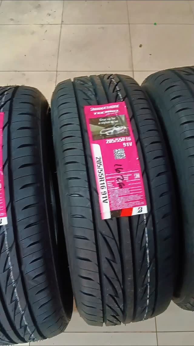 Post 5 by OTTOBAN KELAPA GADING TOMO BRIDGESTONE - TOKO BAN & VELG MOBIL on Instagram (video)