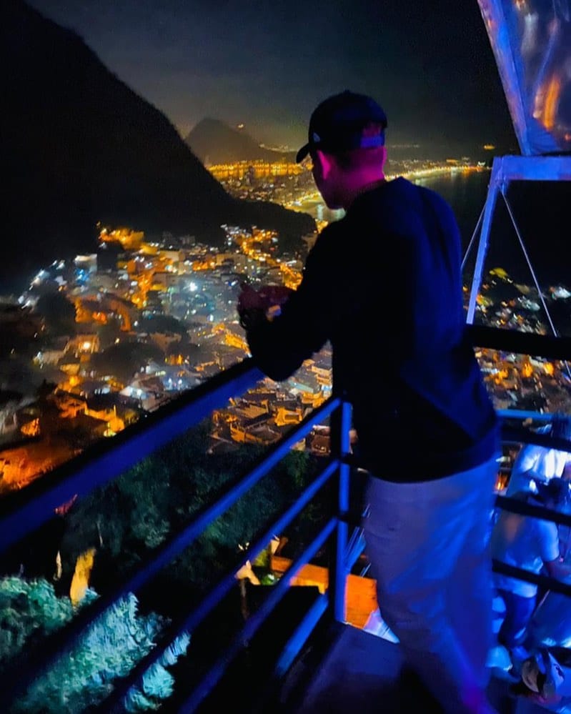 Post 1 by Victor Souza  on Instagram (image)