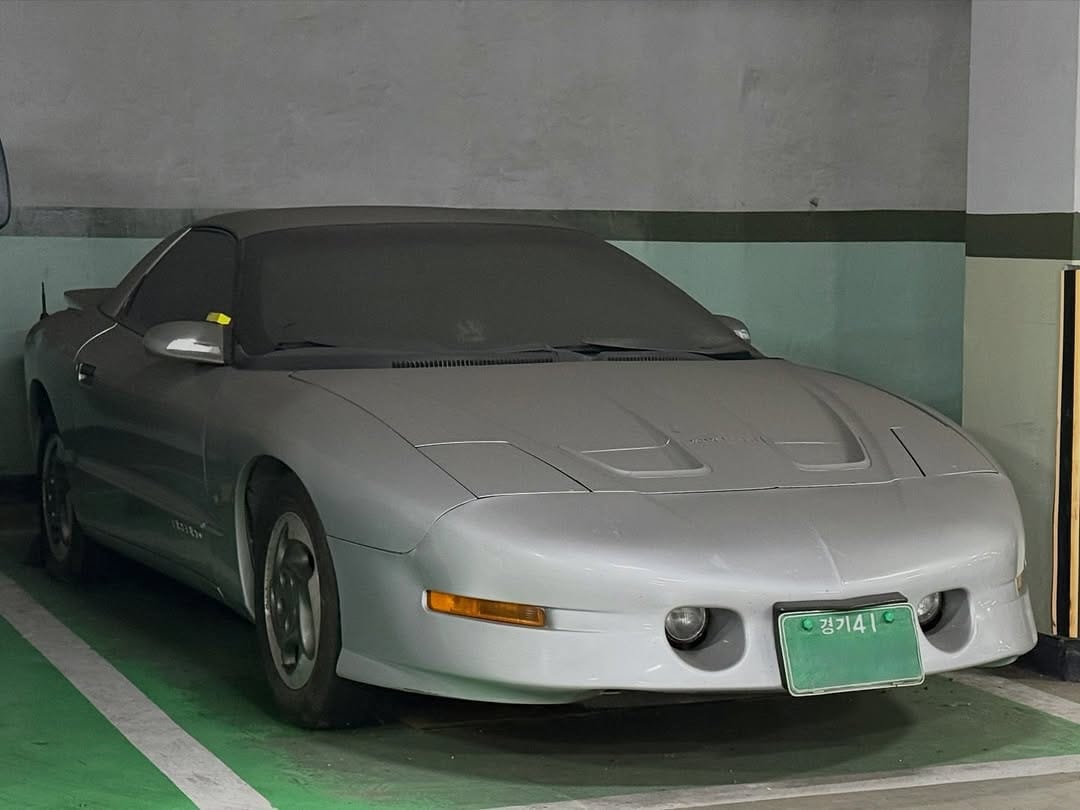 Post 6 by 싼마차 • Car spotting in Korea 🇰🇷 on Instagram (carousel)