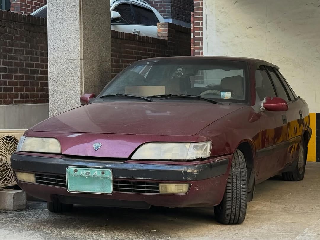 Post 10 by 싼마차 • Car spotting in Korea 🇰🇷 on Instagram (carousel)