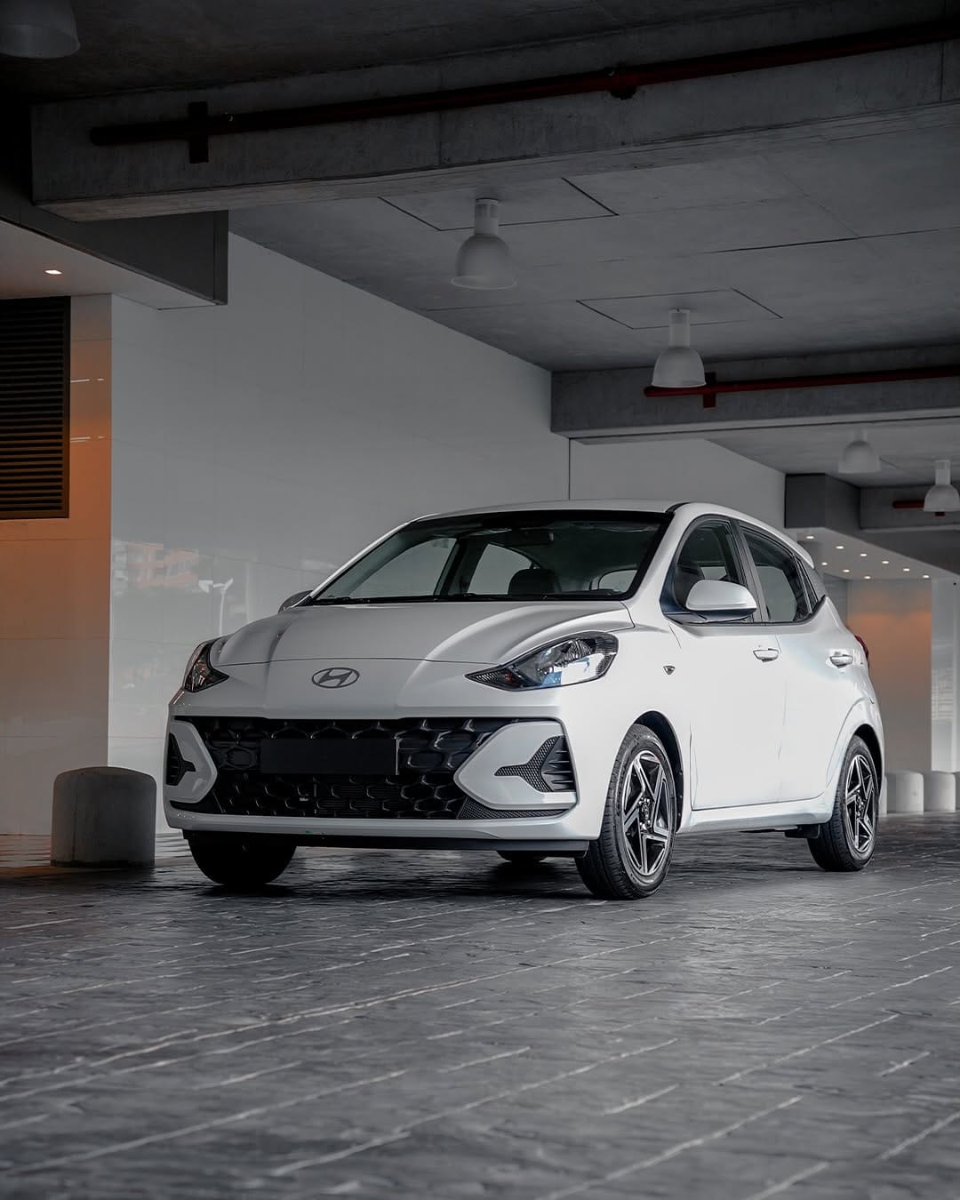Post 9 by Iksan Lechería - Hyundai on Instagram (carousel)