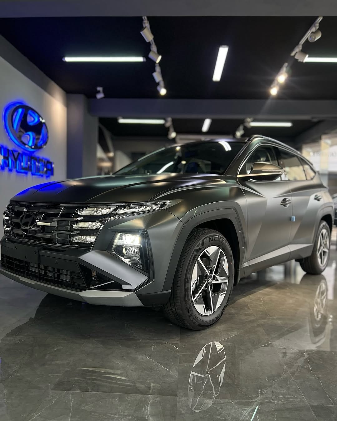 Post 8 by Iksan Lechería - Hyundai on Instagram (carousel)