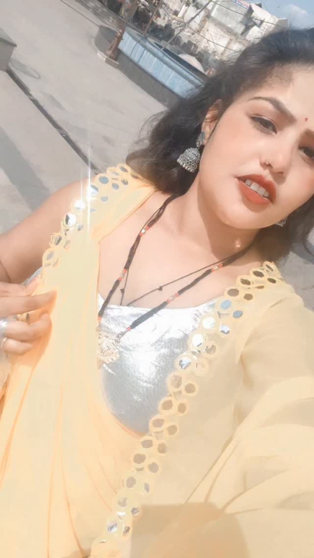 Post 7 by Santoshi Rajak on Instagram (video)