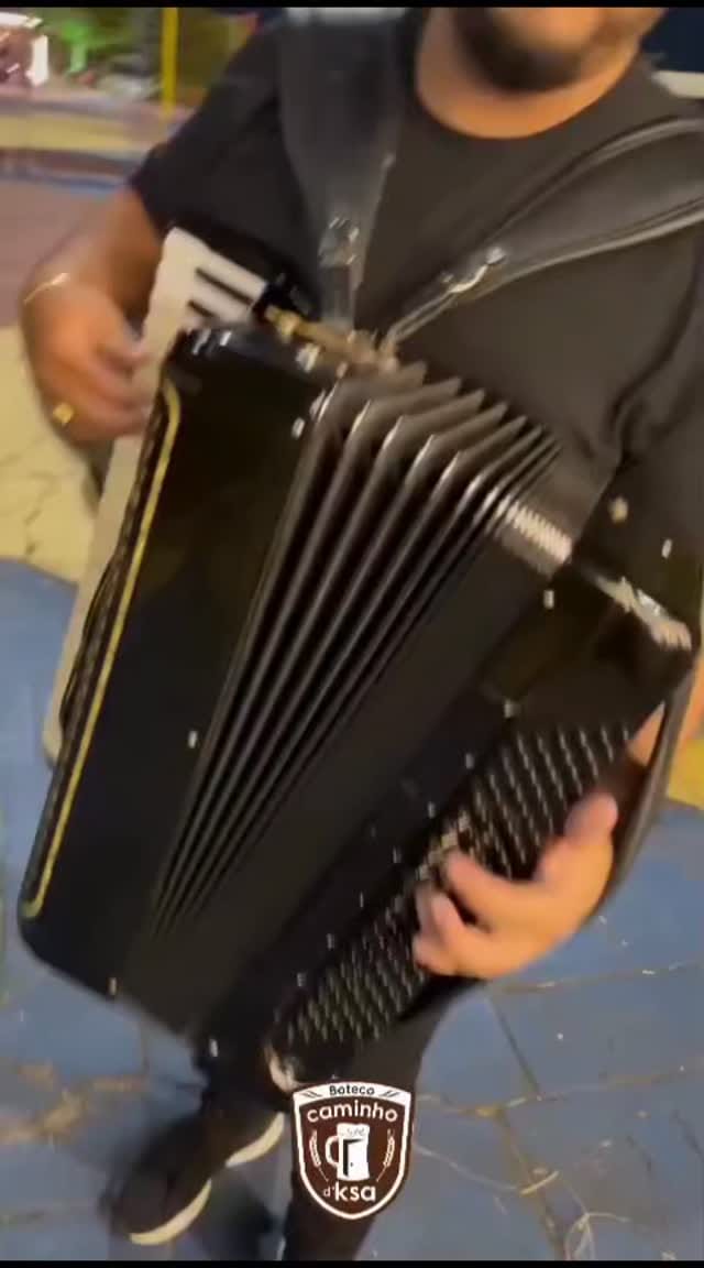 Post 7 by AFONSO CEARENSE | CANTOR | MANAUS AM on Instagram (video)