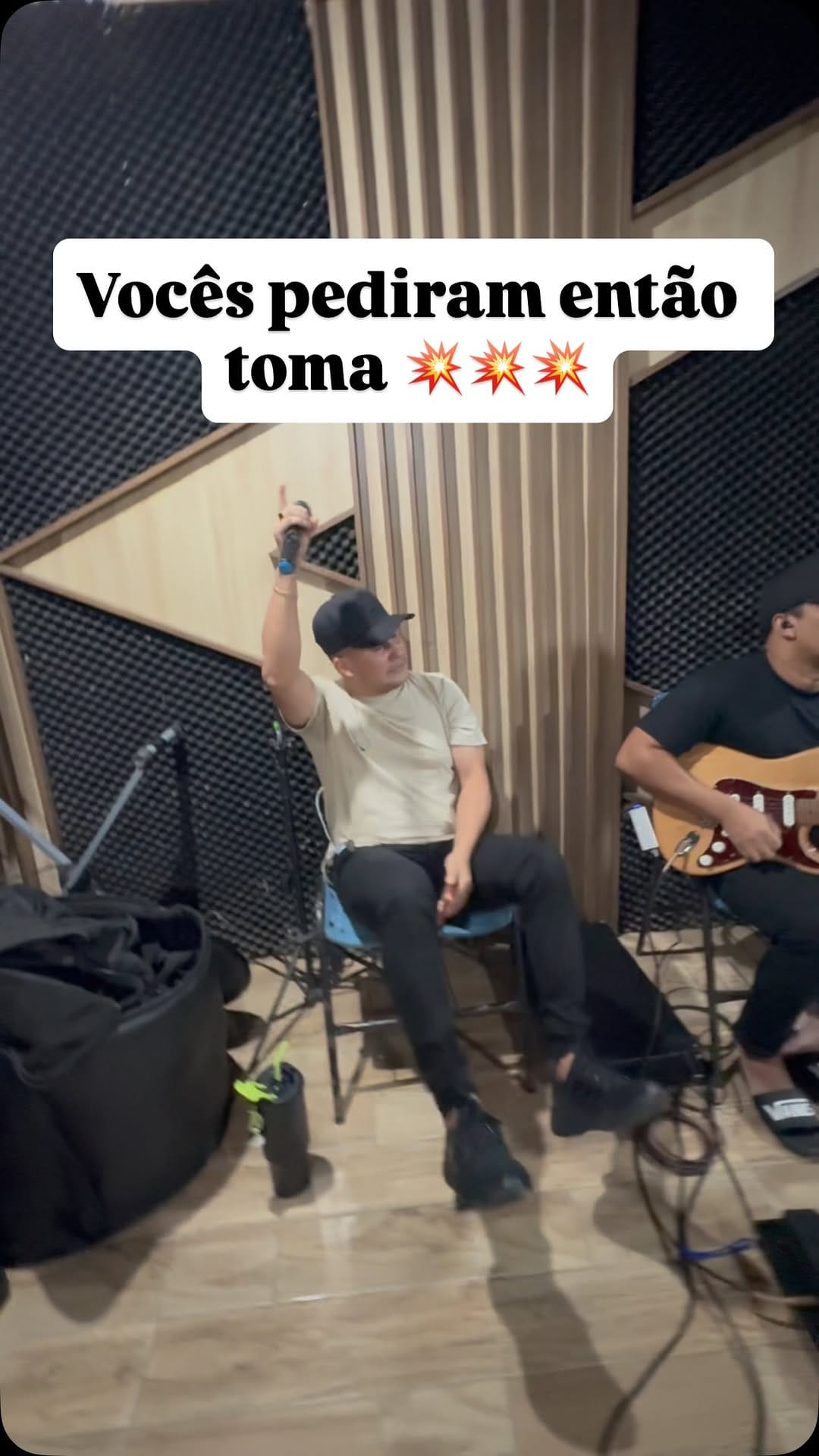 Post 5 by AFONSO CEARENSE | CANTOR | MANAUS AM on Instagram (video)