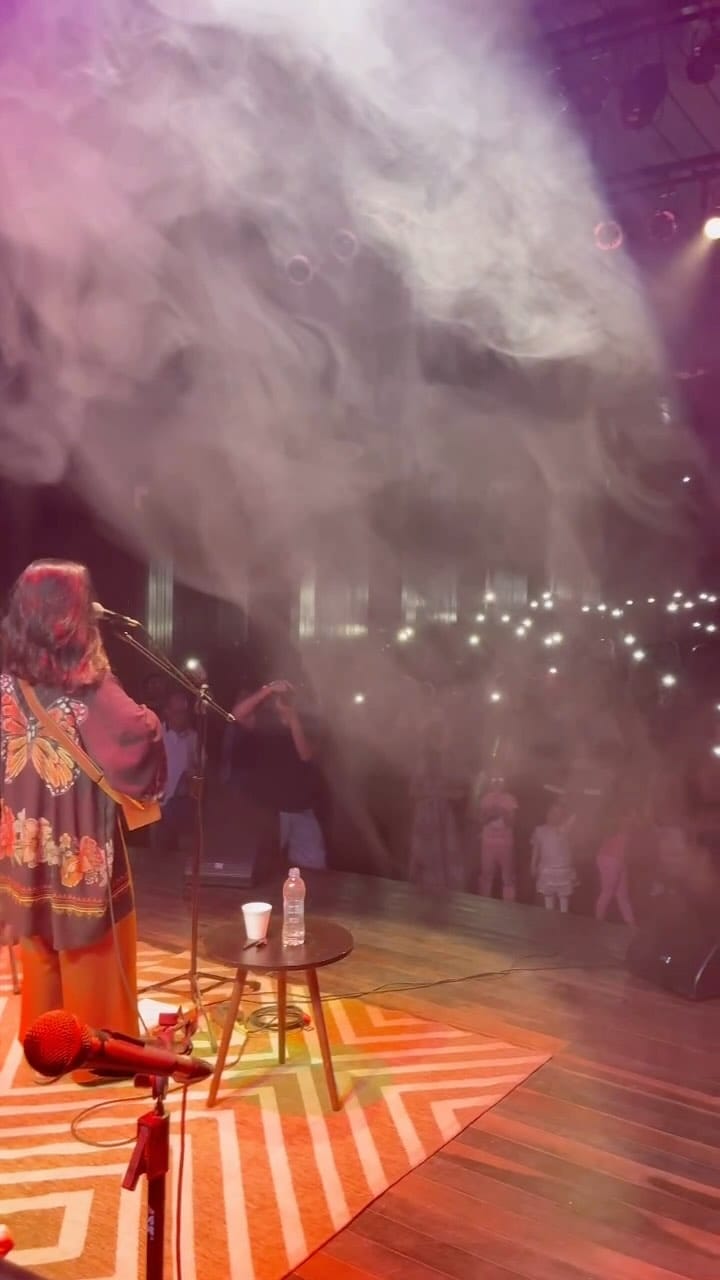Post 9 by Laura Cândida on Instagram (video)