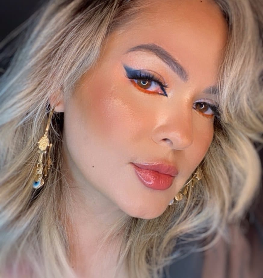 Post 6 by Lorena Amorim Makeup on Instagram (image)