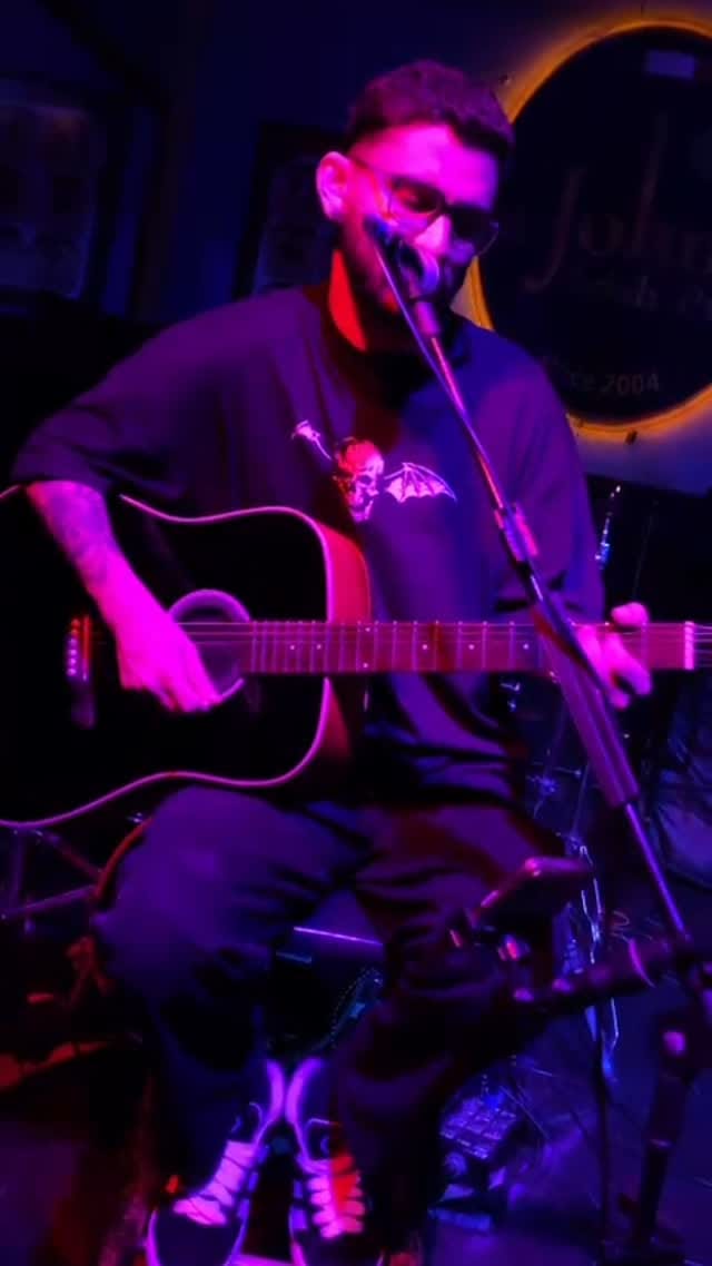 Post 5 by John Andrade on Instagram (video)