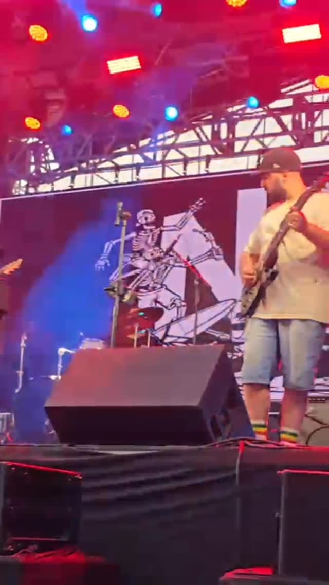 Post 1 by John Andrade on Instagram (video)