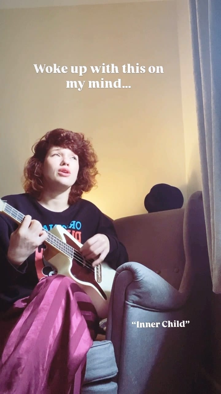 Post 7 by Júlia Tazie on Instagram (video)