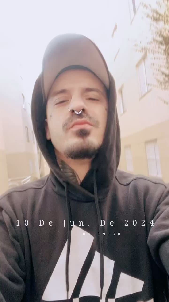 Post 3 by Junior Van Loon on Instagram (video)
