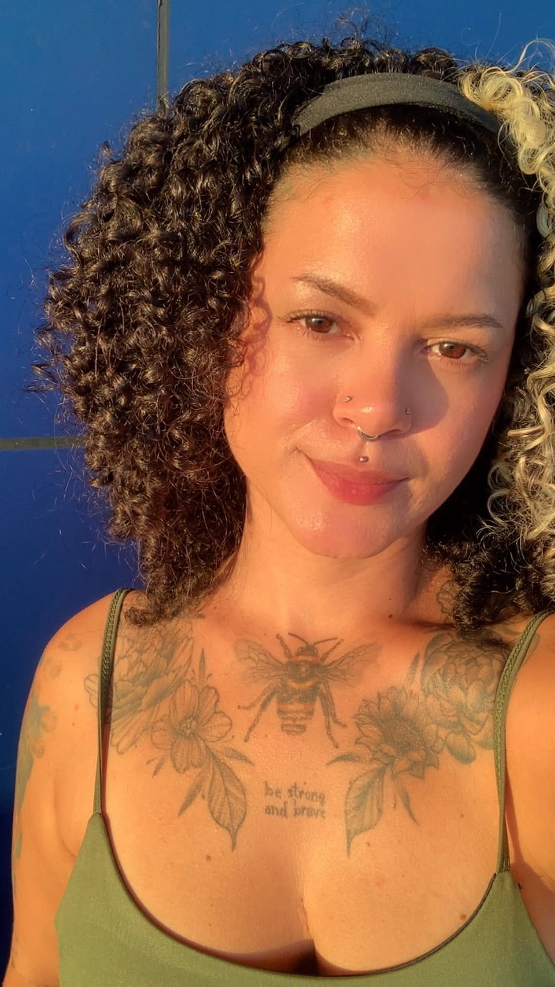 Post 1 by Amanda Barreto Tattoo 🐝 on Instagram (video)