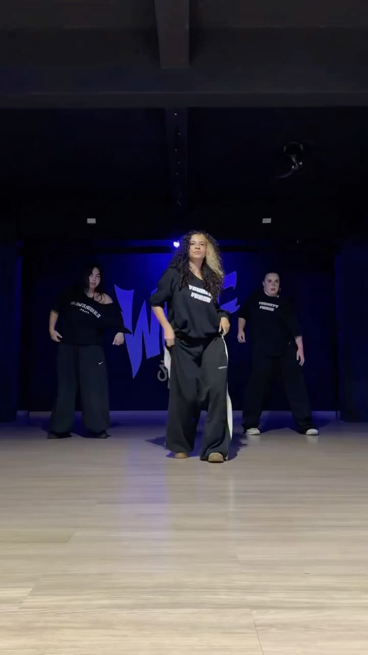 Post 7 by Mylena Esteves on Instagram (video)