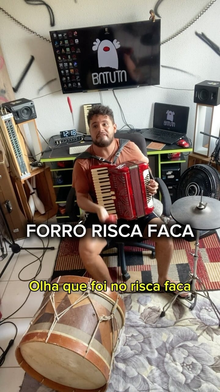 Post 8 by B4tut4 on Instagram (video)