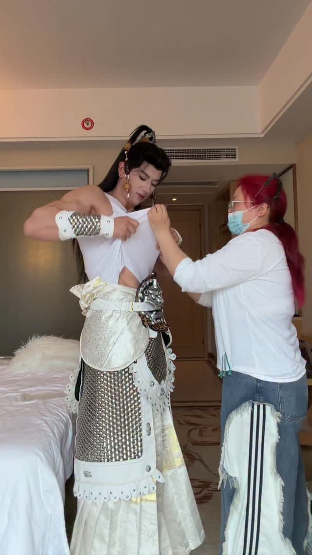 Post 1 by 钢铁肉肉 on Instagram (video)