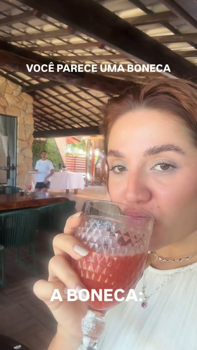 Post 10 by Lua Vilas on Instagram (video)