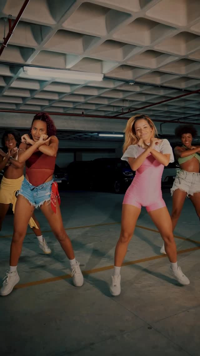 Post 7 by Lua Vilas on Instagram (video)