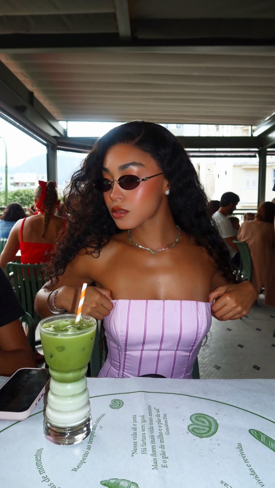 Post 4 by KLOE on Instagram (video)