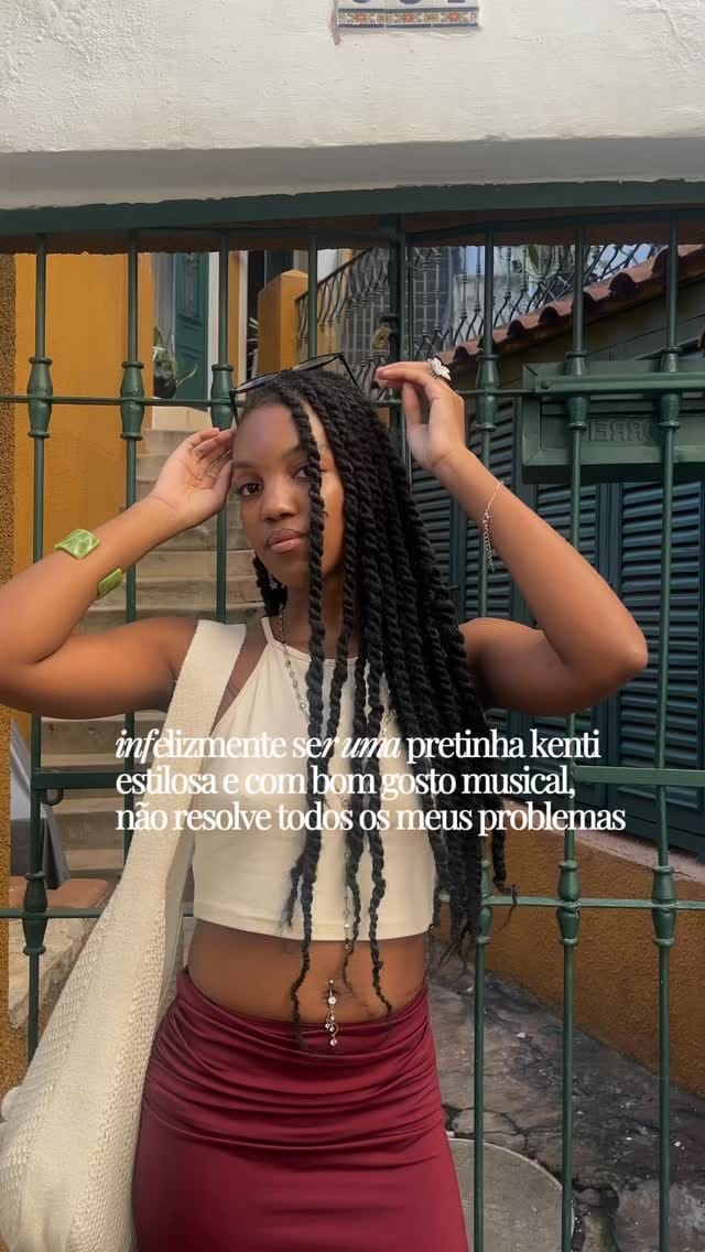 Post 4 by Ravenaa :) on Instagram (video)