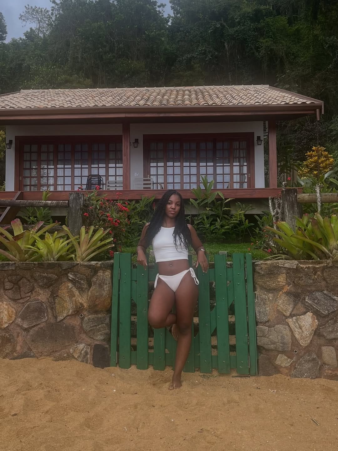Post 7 by Ravenaa :) on Instagram (carousel)
