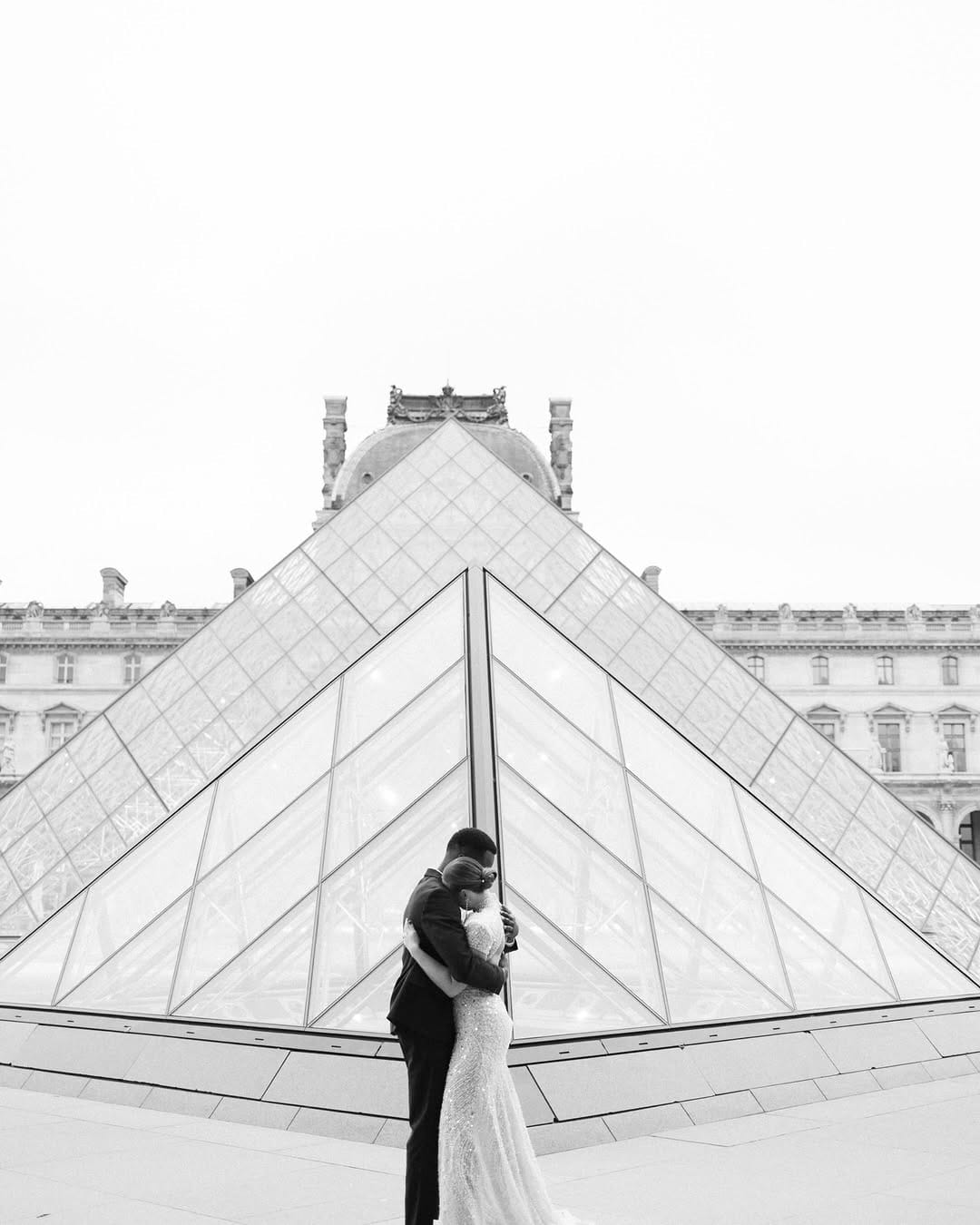 Post 2 by LUCAS ANDERI on Instagram (carousel)