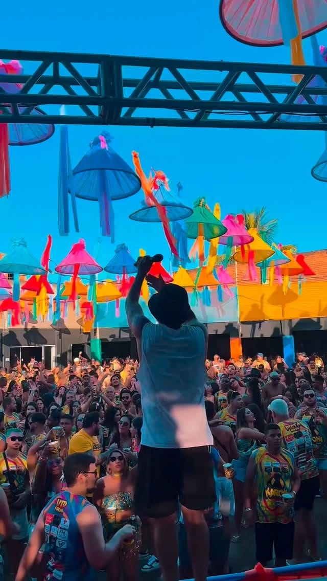Post 6 by Renan Teixeira on Instagram (video)