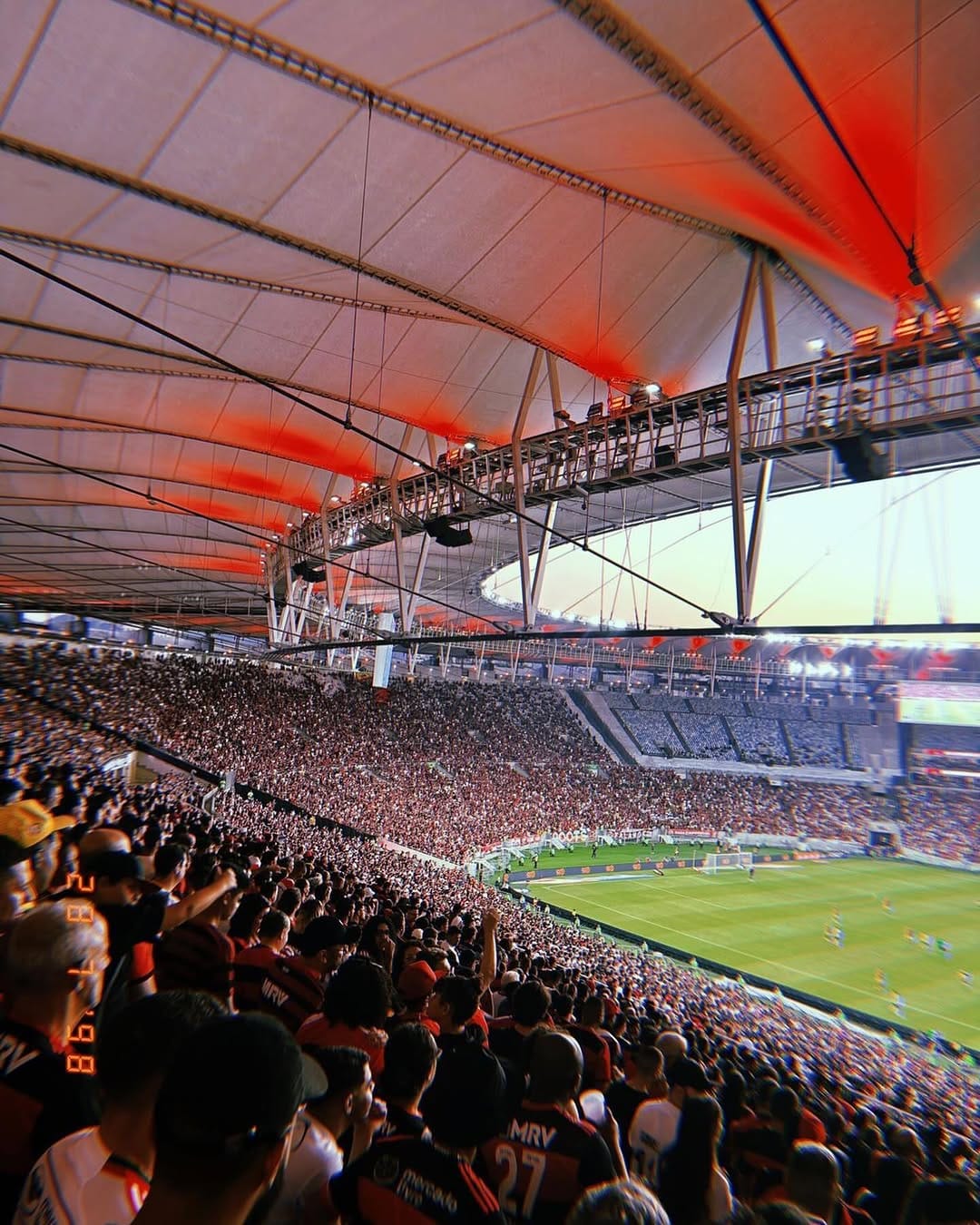 Post 8 by Renan Teixeira on Instagram (carousel)
