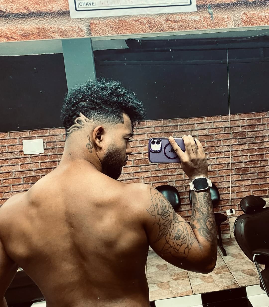 Post 9 by Thiago Black ⚫️ on Instagram (carousel)