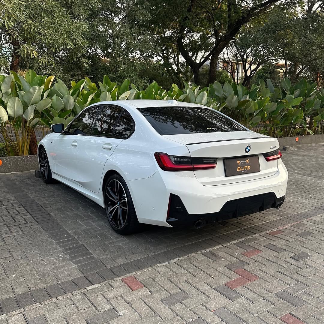 Post 2 by ELITE MOTOR on Instagram (carousel)