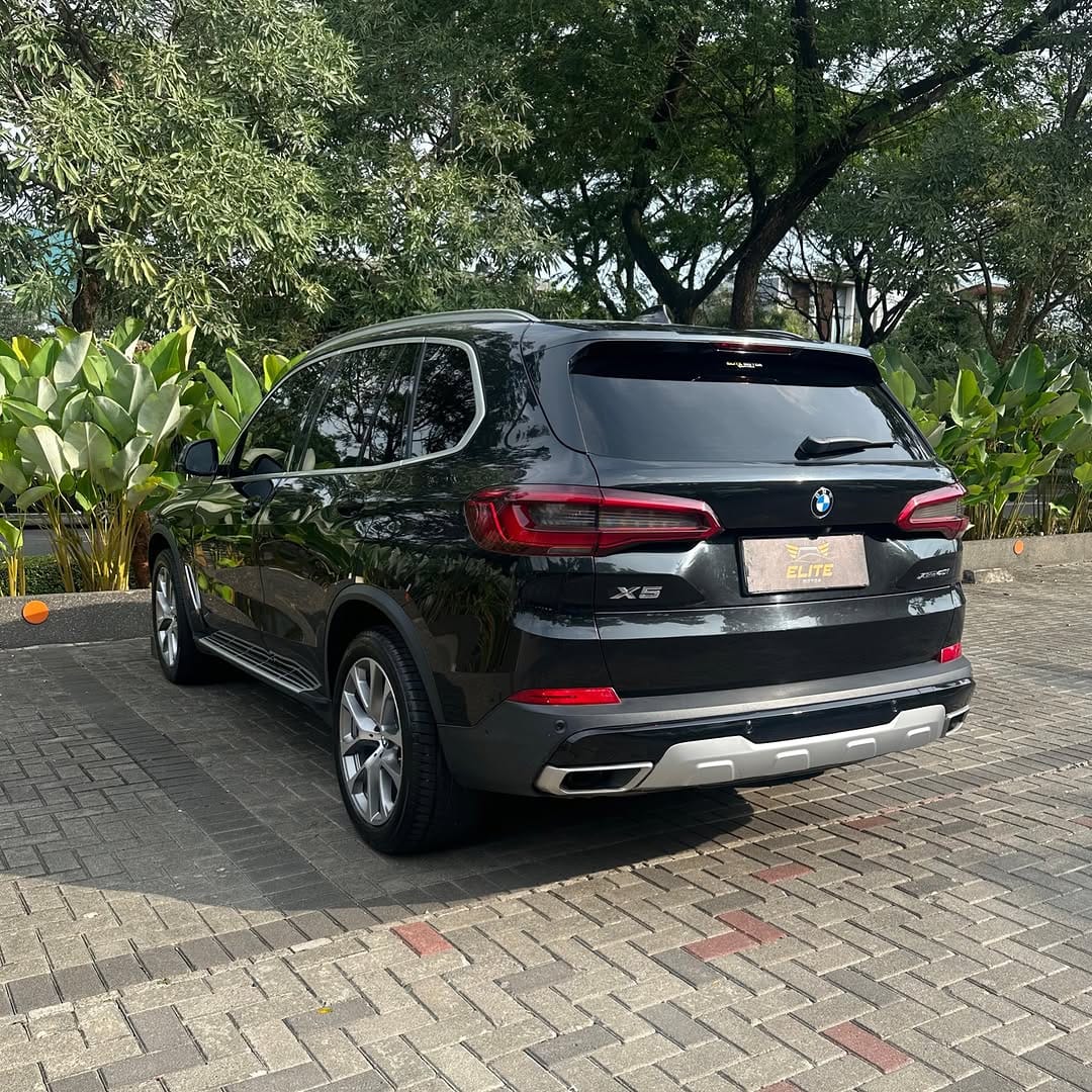 Post 5 by ELITE MOTOR on Instagram (carousel)