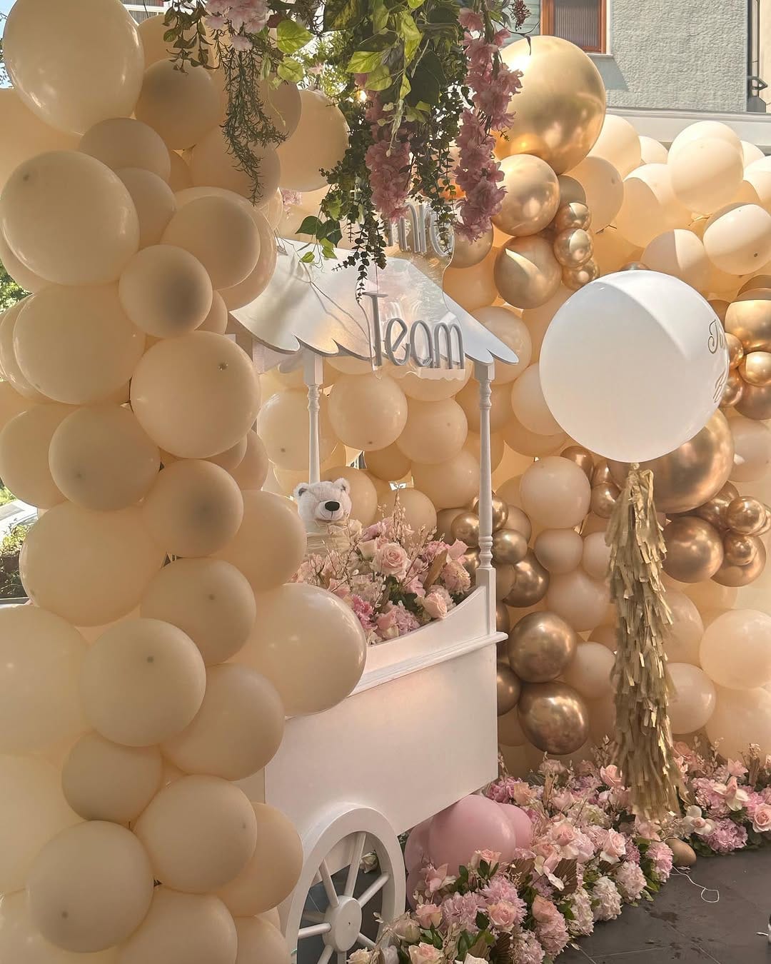 Post 10 by DÜĞÜN | EVENT | ПРАЗДНИКИ on Instagram (carousel)