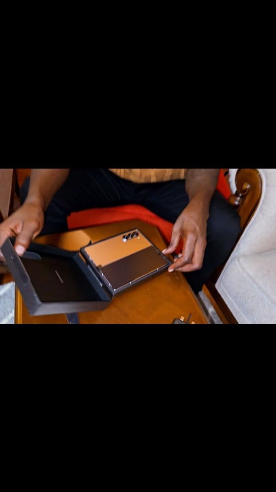 Post 9 by  PHONE-WORLD-KENYA  on Instagram (video)