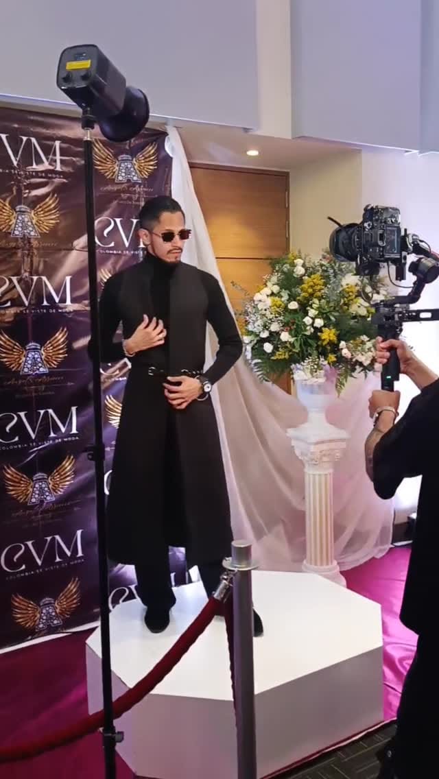Post 6 by Yonathan Santos / Dance & Fashion Producer on Instagram (video)
