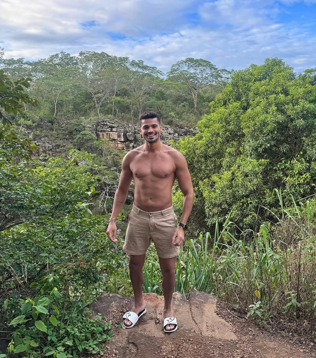Post 10 by Gustavo Andrade on Instagram (image)