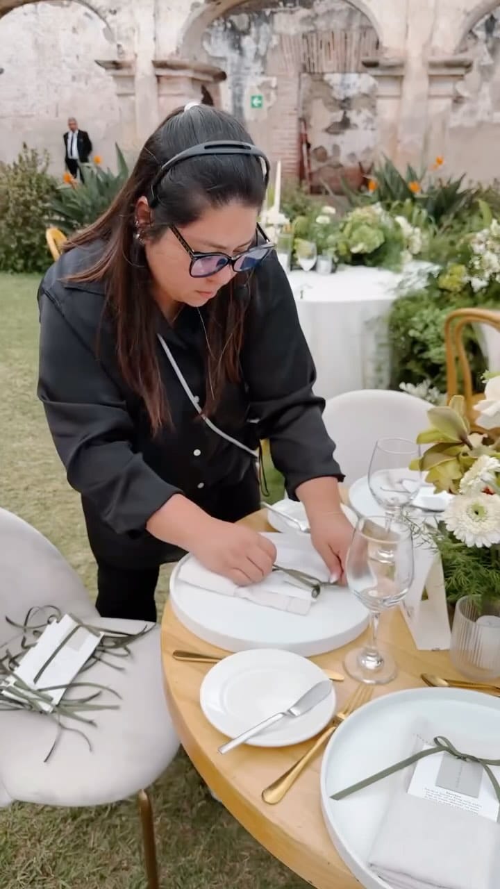 Post 8 by Belen Esquivel on Instagram (video)