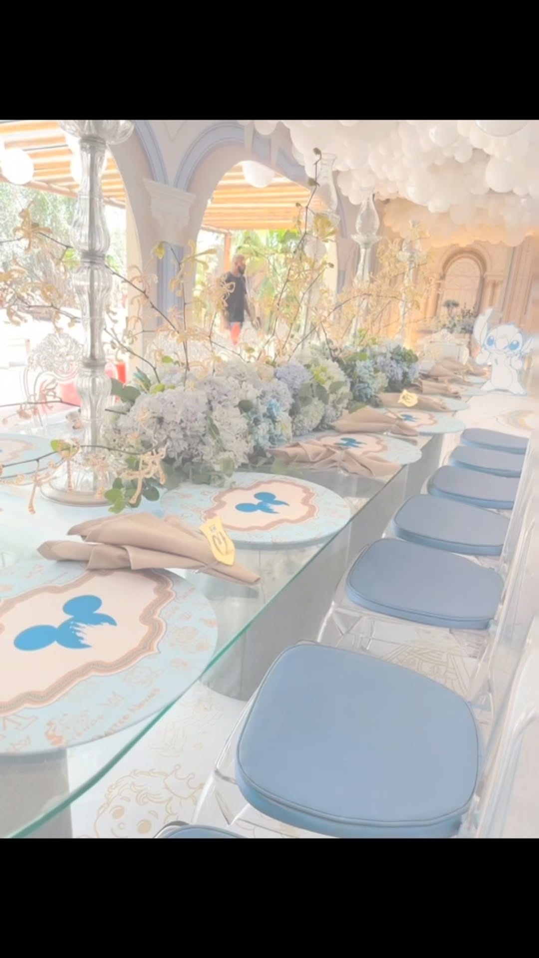 Post 10 by Valmir Paes Design Floral on Instagram (video)