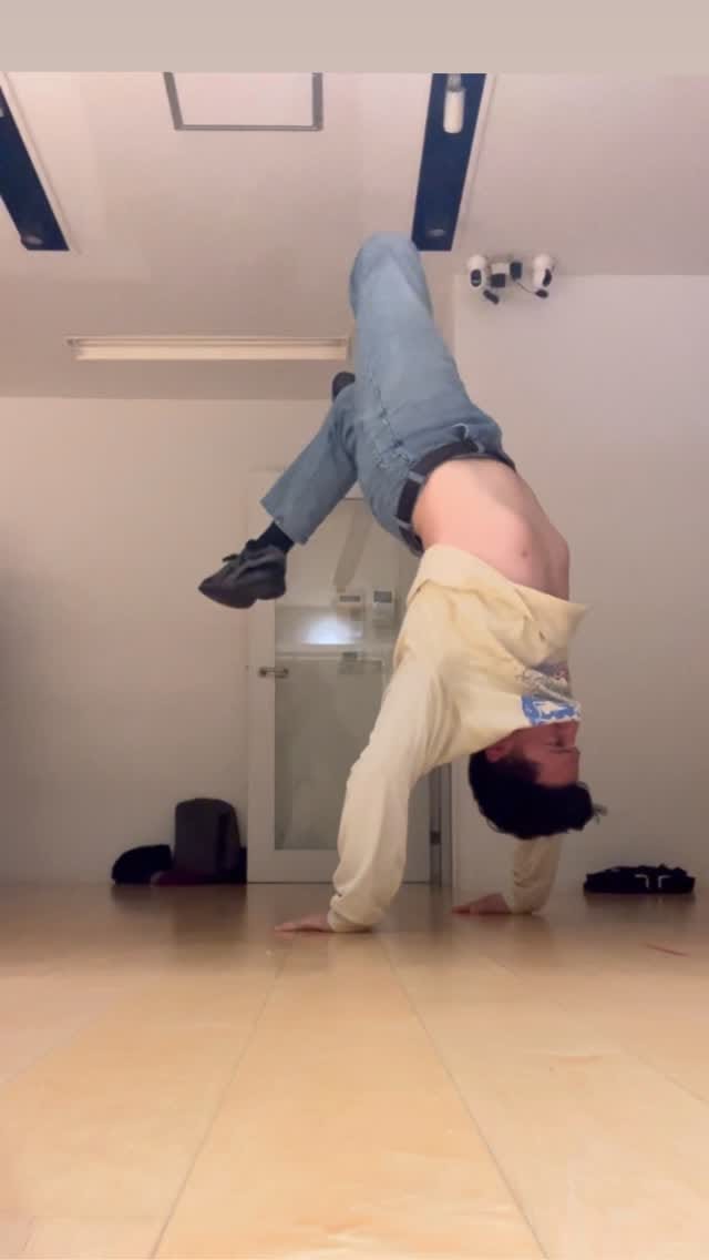 Post 8 by Stephen Fleg on Instagram (video)