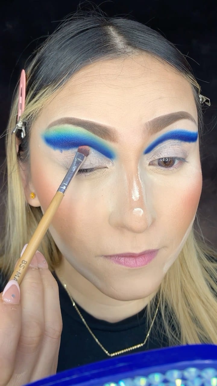 Post 5 by Ximena on Instagram (video)