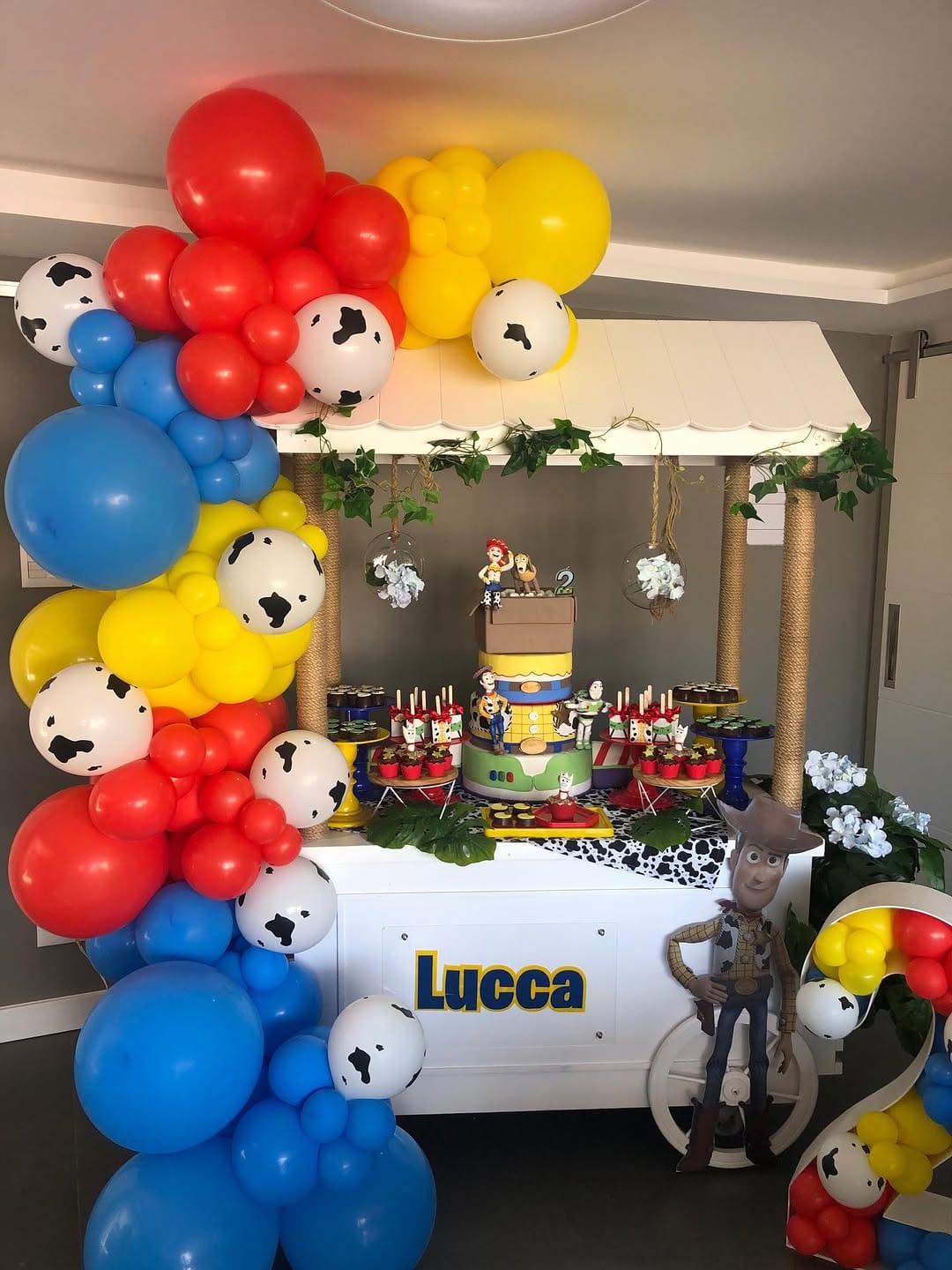 Post 9 by JUNIOR BALÕES 🎈 on Instagram (carousel)