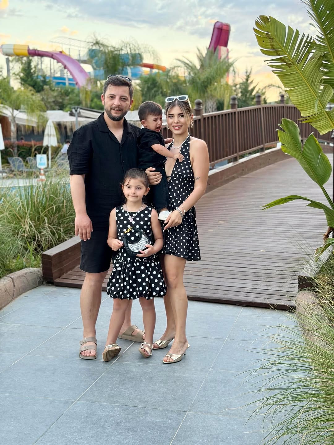 Post 4 by Mine Tunç on Instagram (carousel)