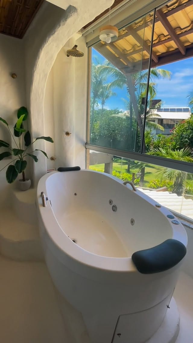 Post 6 by Tropicalia Praia Eventos on Instagram (video)