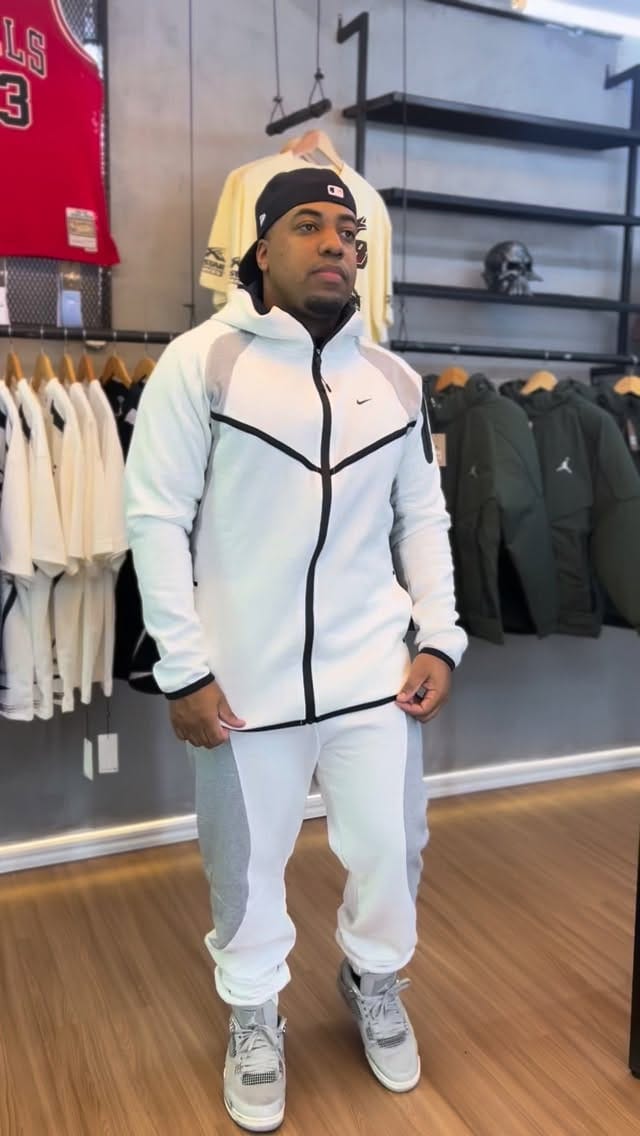Post 3 by AJ STORE on Instagram (video)