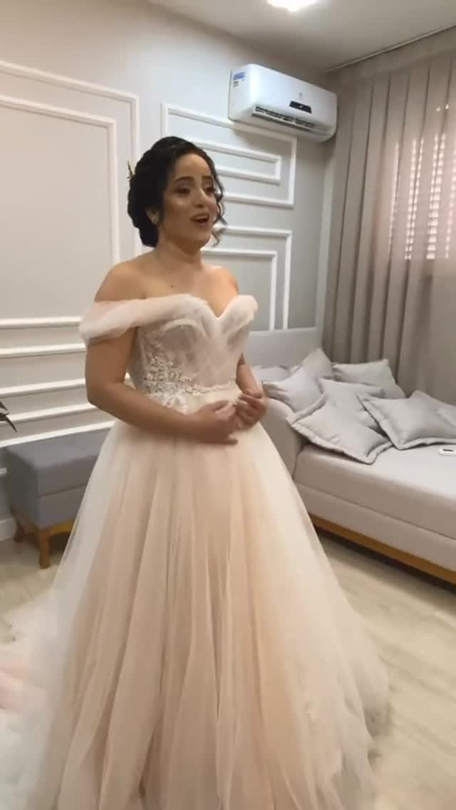Post 4 by Juliana Santos on Instagram (video)