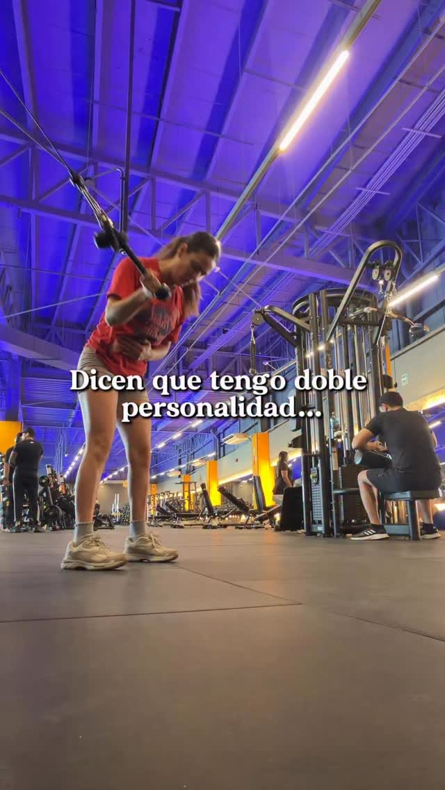 Post 10 by Jacki Flores🌸 on Instagram (video)