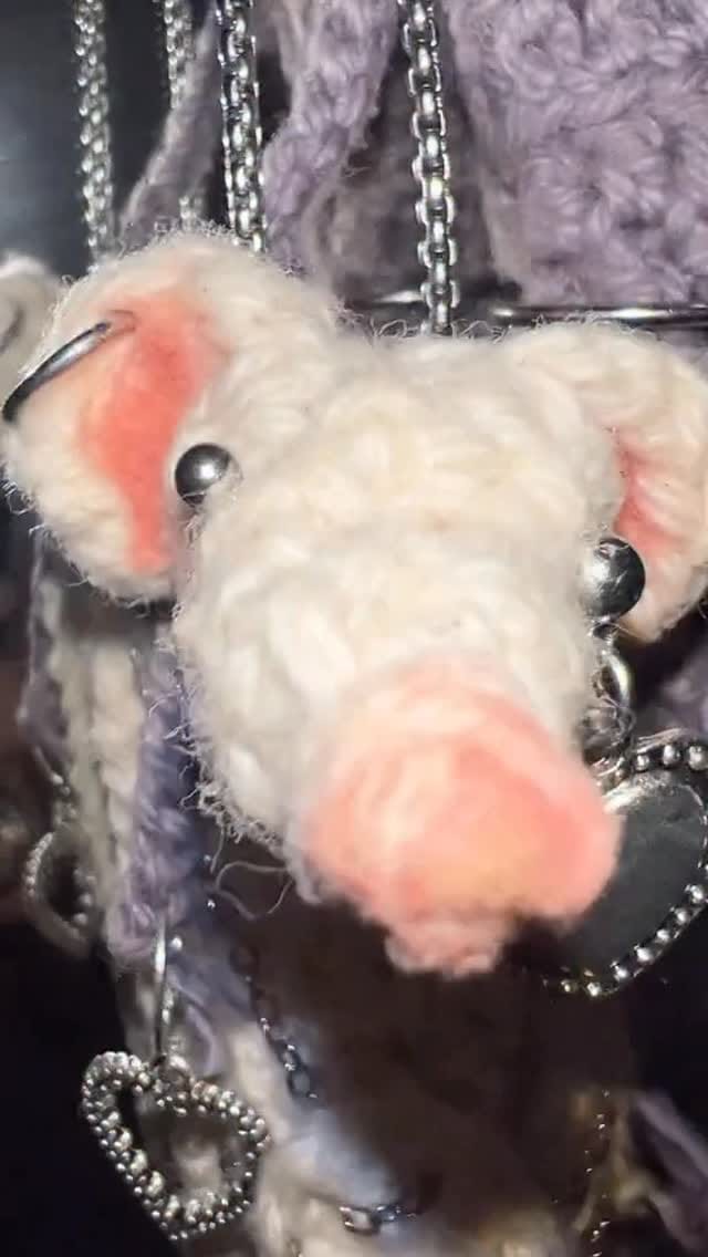 Post 1 by Daiane Body Art on Instagram (video)