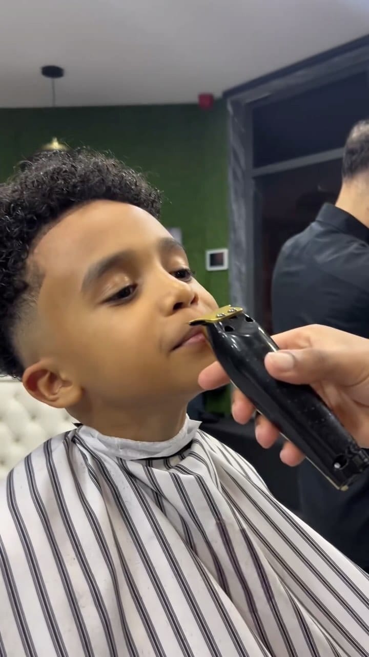 Post 10 by BARBEARIA REIS®️ on Instagram (video)
