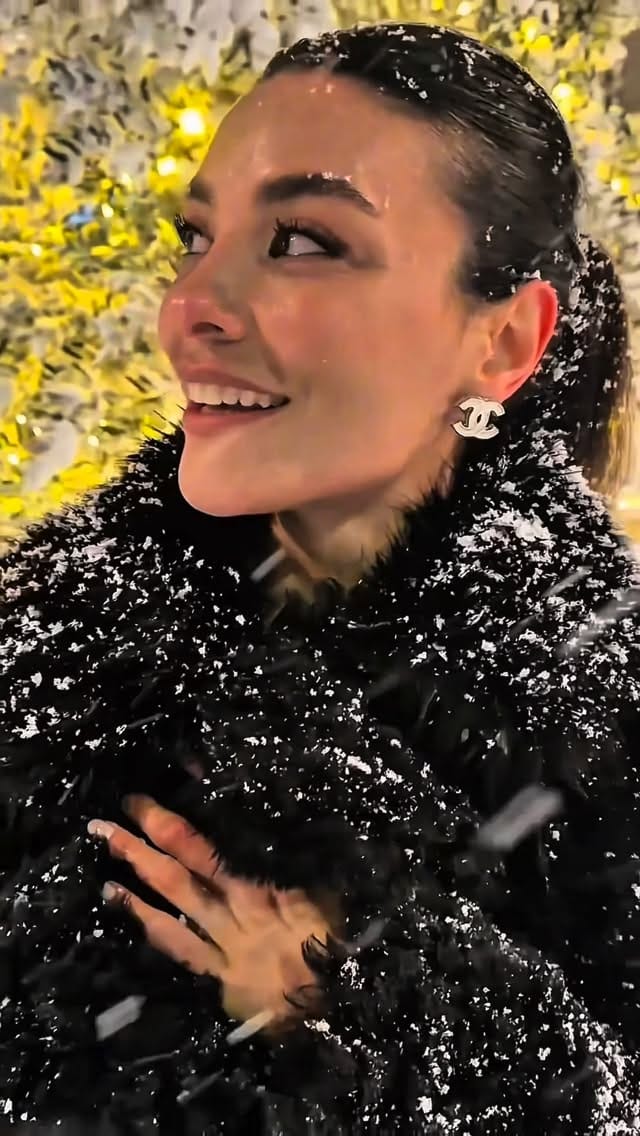 Post 9 by Hazal Filiz Küçükköse on Instagram (video)