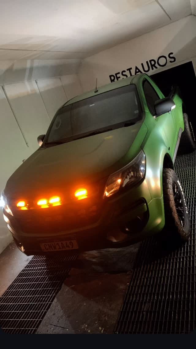 Post 4 by NTR Customs - Envelopamento on Instagram (video)