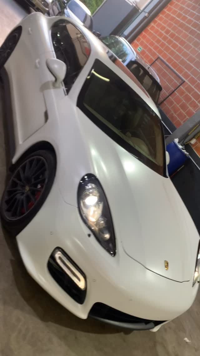 Post 5 by NTR Customs - Envelopamento on Instagram (video)