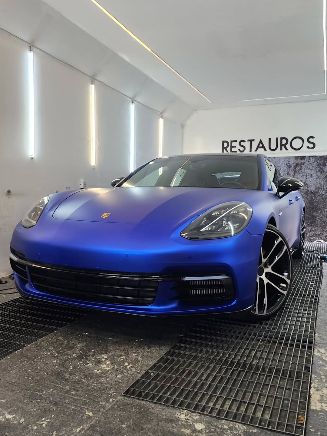 Post 7 by NTR Customs - Envelopamento on Instagram (image)